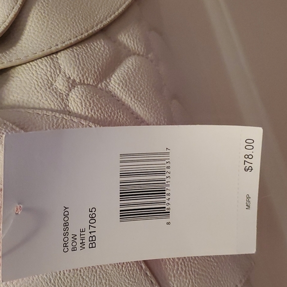 Betsey Johnson White Quilted Heart Crossbody Purse - Picture 5 of 9